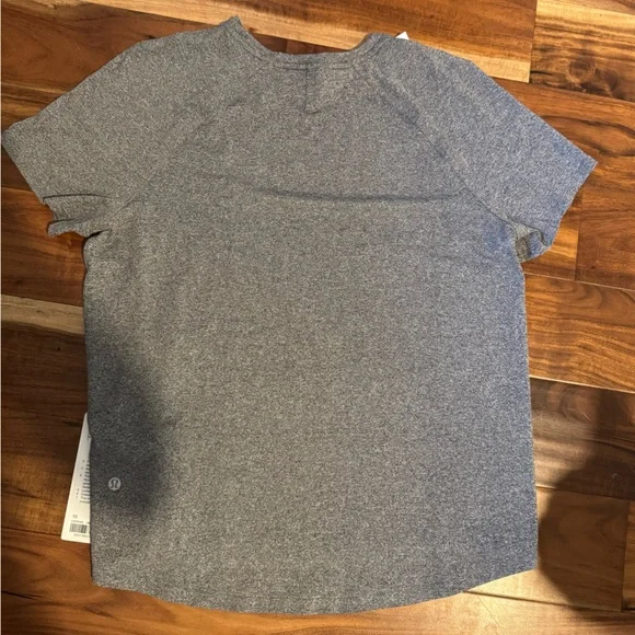 lululemon Gray Women's Short Sleeve Tee - Picture 3 of 7